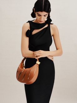 Alternative view of Jana Hollow Out Shoulder Bag - Brown